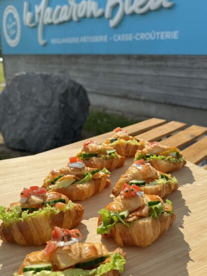 Mini croissants garnis du Macaron Bleu, Reims-Bezannes